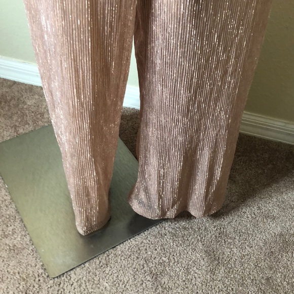 Women’s Pants - Picture 4 of 5